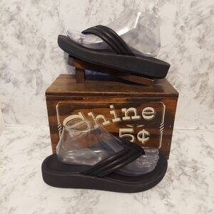 🆕️brand New ABEO Piper Sandals